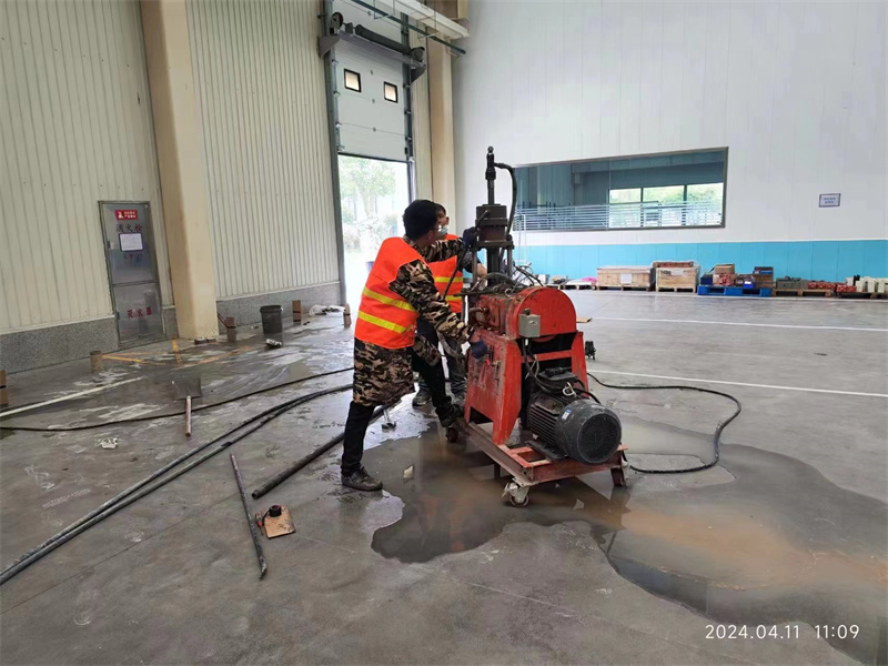 左贡厂房地面下沉塌陷注浆加固施工